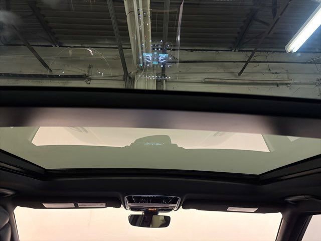 Used 2018 Land Rover Range Rover Sport HSE Dynamic image 31