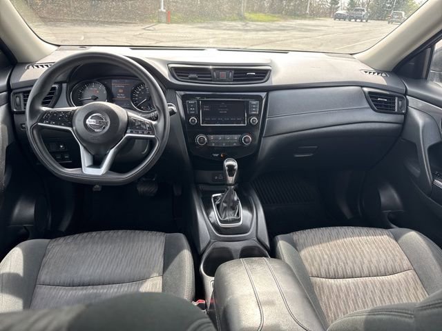 Used 2018 Nissan Rogue SV image 20