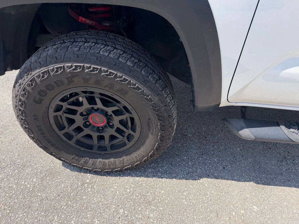 Used 2022 Toyota Tacoma TRD Pro AWD/4WD image 9