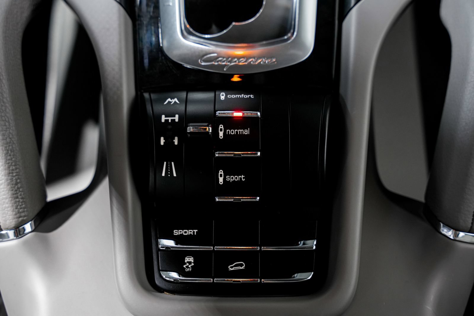 Used 2013 Porsche Cayenne Diesel AWD/4WD image 15