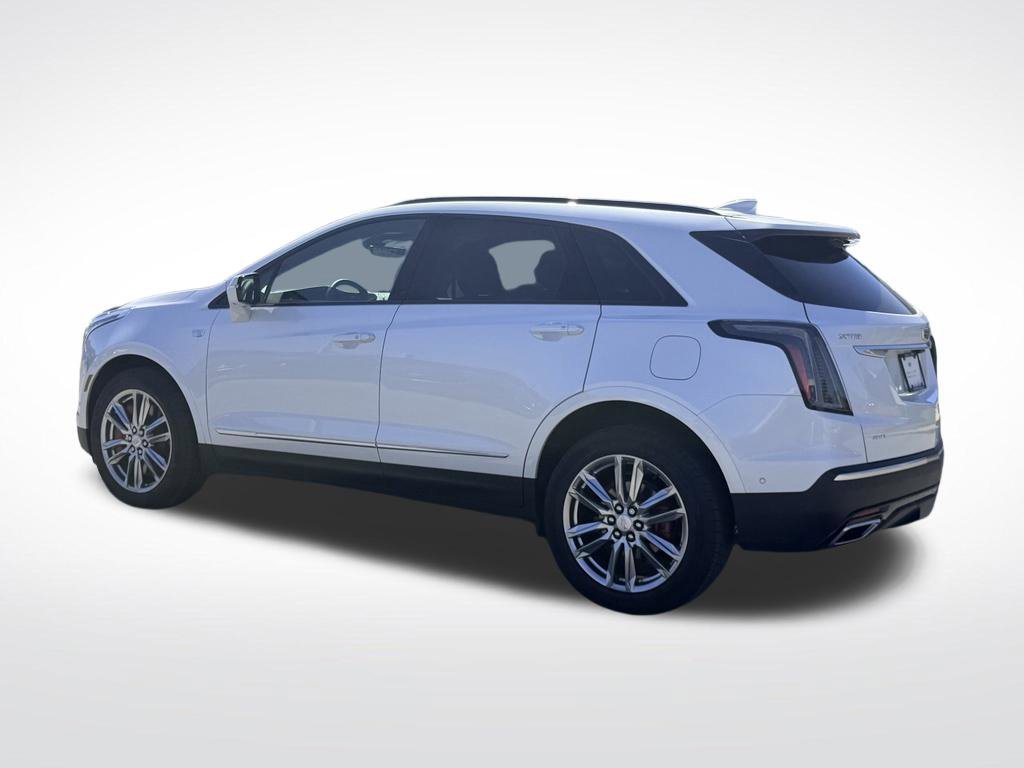 New 2026 Cadillac XT5 Sportv w/ LPO, Floor Liner Package AWD/4WD image 4