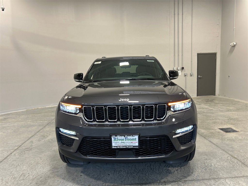 New 2025 Jeep Grand Cherokee Limited image 3
