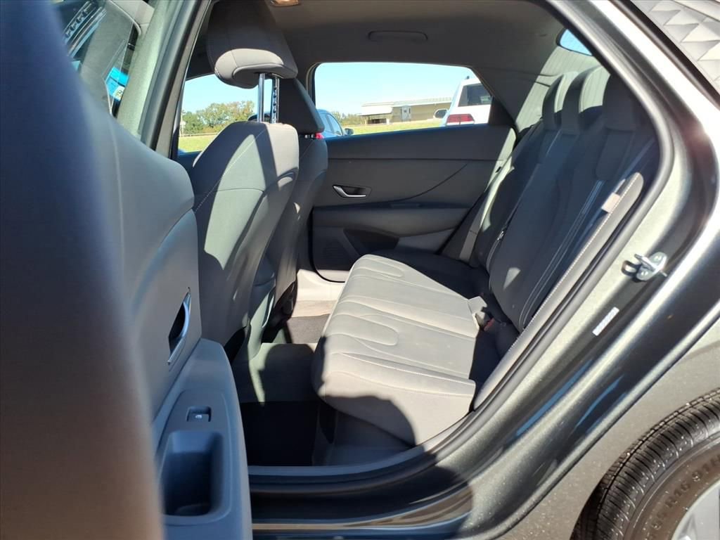 Used 2025 Hyundai Elantra Blue w/ Cargo Package image 10