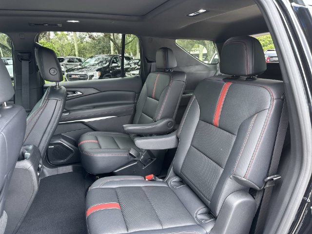 Used 2026 Chevrolet Traverse RS w/ LPO, Floor Liner Package FWD image 27