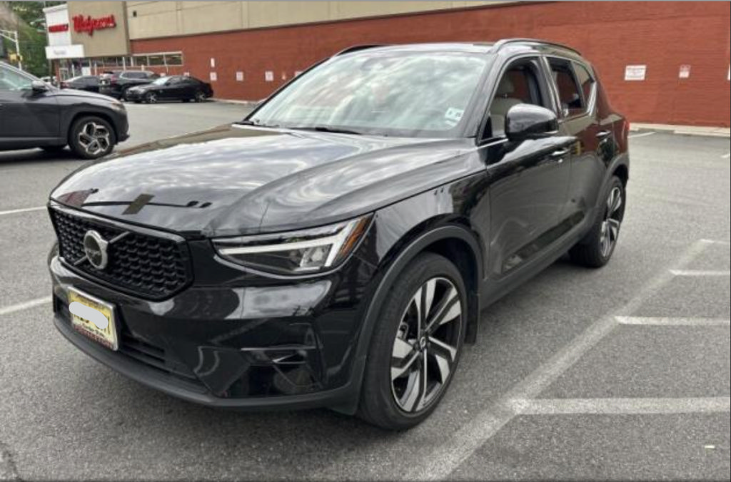 Used 2023 Volvo XC40 B5 Plus w/ Protection Package Premier
