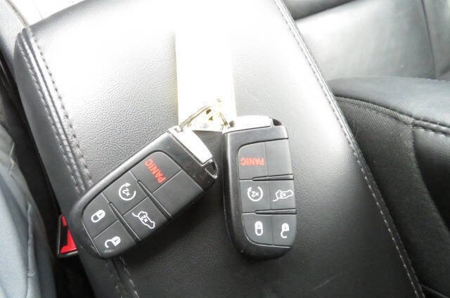Used 2019 Jeep Grand Cherokee Limited AWD/4WD image 28
