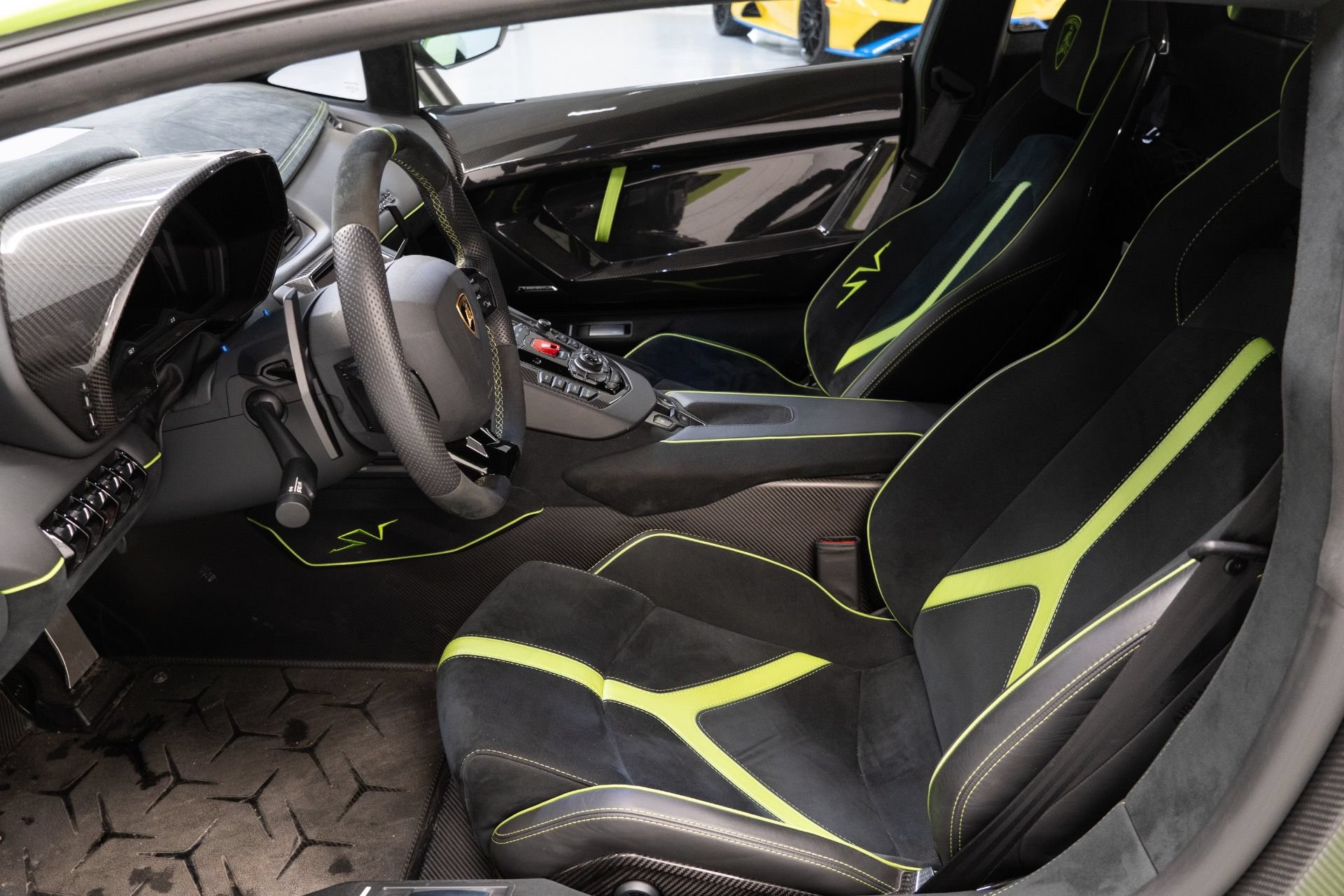 Used 2016 Lamborghini Aventador LP 750-4 Superveloce AWD/4WD image 6