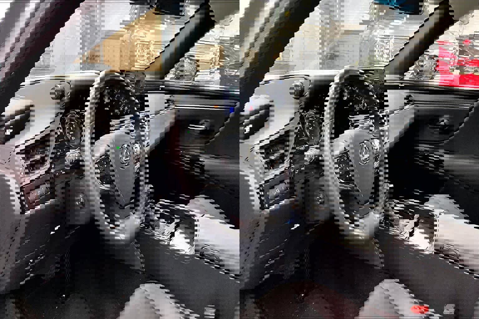 Used 2025 Lexus ES 300h w/ Premium Package image 17