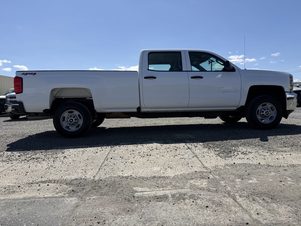 Used 2018 Chevrolet Silverado 2500 W/T AWD/4WD image 4