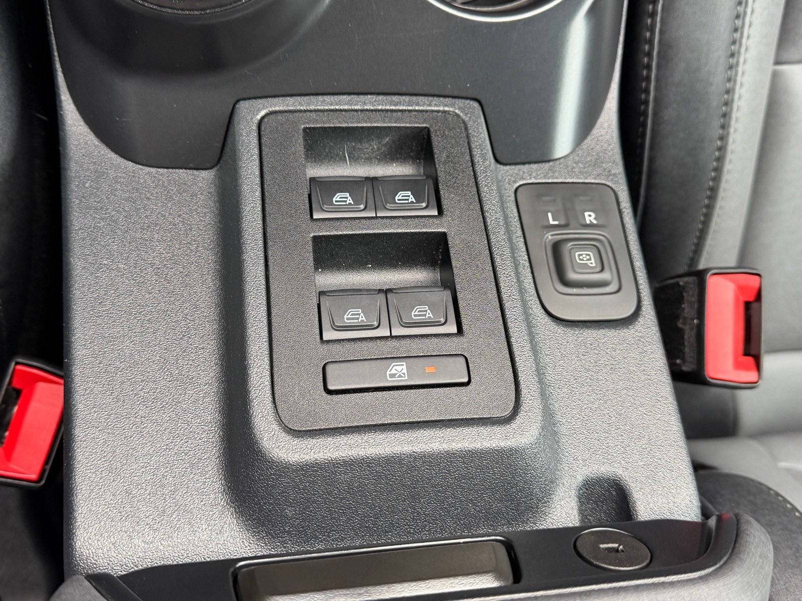Used 2024 Ford Bronco Everglades AWD/4WD image 23