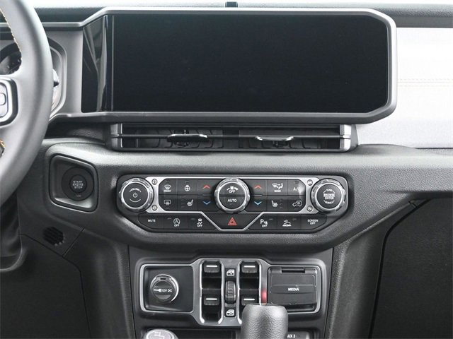 New 2025 Jeep Gladiator Sport image 25