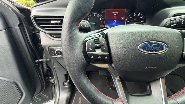 Used 2023 Ford Explorer ST-Line w/ Class IV Trailer Tow Package image 28