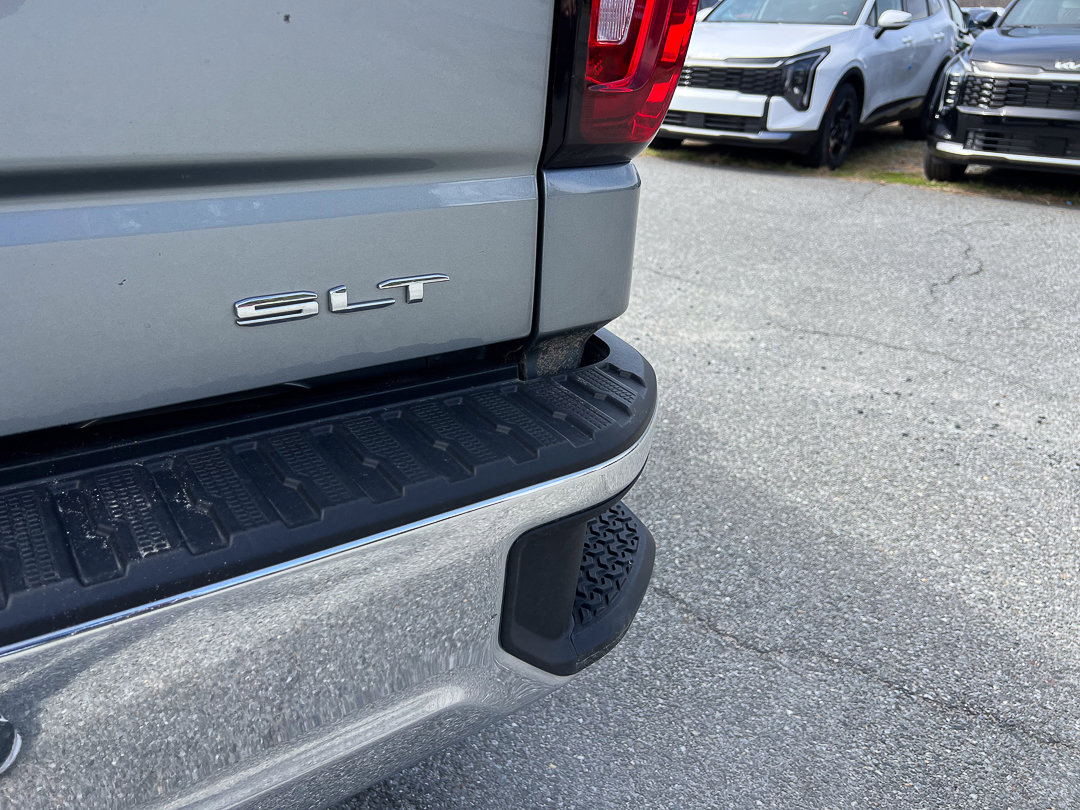 Used 2025 GMC Sierra 1500 SLT image 5