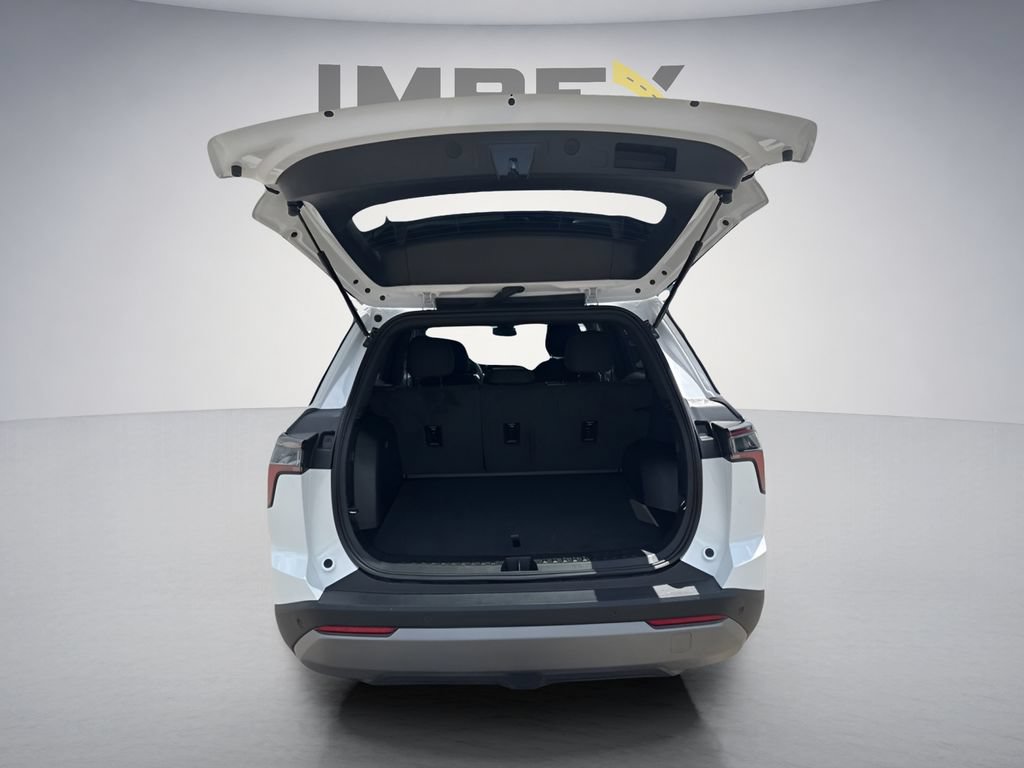 Used 2026 Chevrolet Equinox LT FWD image 12