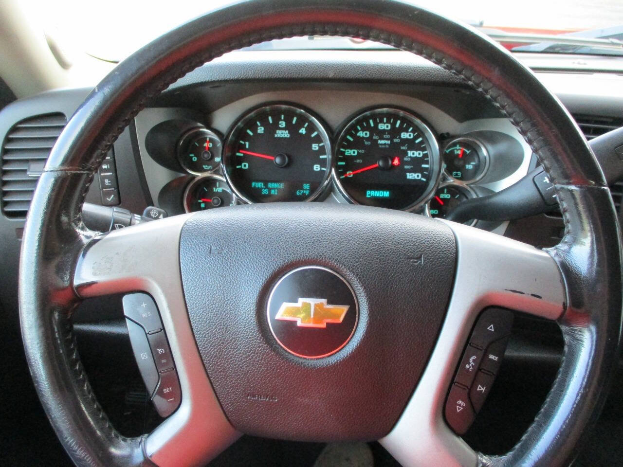Used 2011 Chevrolet Silverado 1500 LT w/ All-Star Edition AWD/4WD image 25