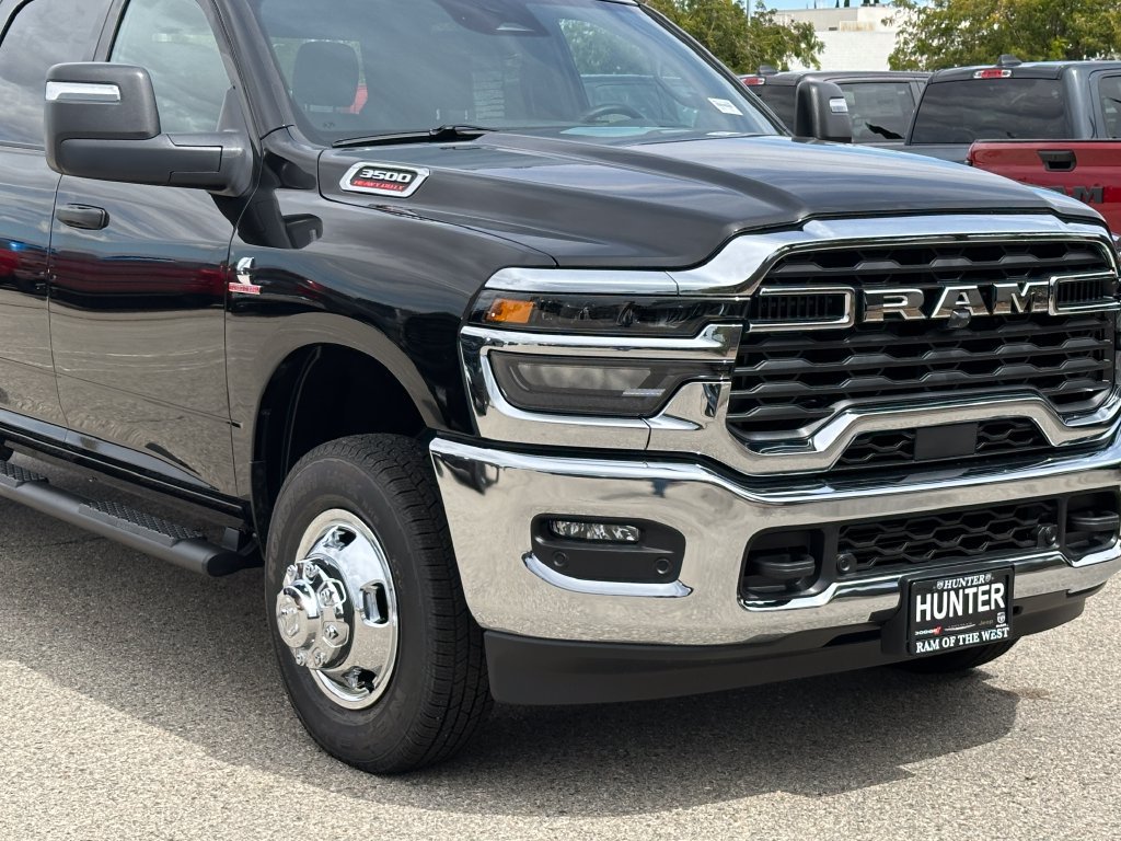 New 2026 RAM 3500 Tradesman AWD/4WD image 9