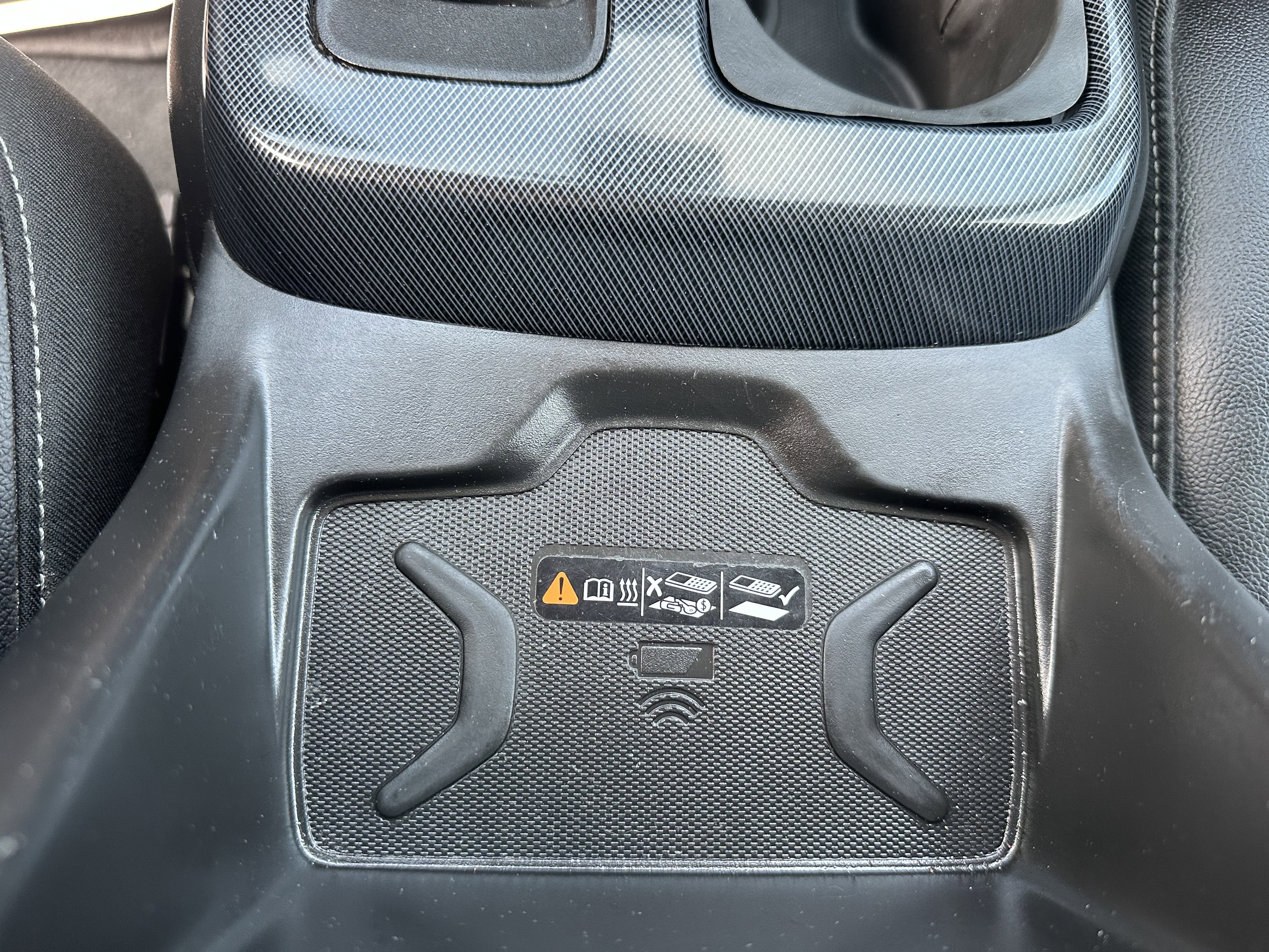 Used 2021 Chevrolet Colorado Z71 w/ Safety Package AWD/4WD image 31