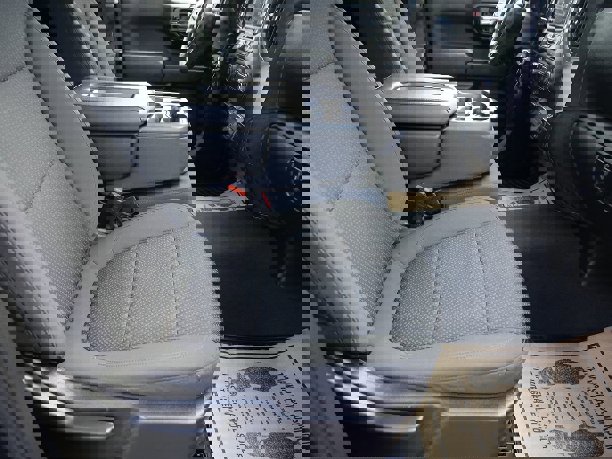 Used 2021 Chevrolet Silverado 1500 Custom image 17