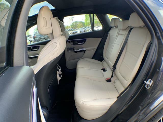 Used 2023 Mercedes-Benz GLC 300 image 23