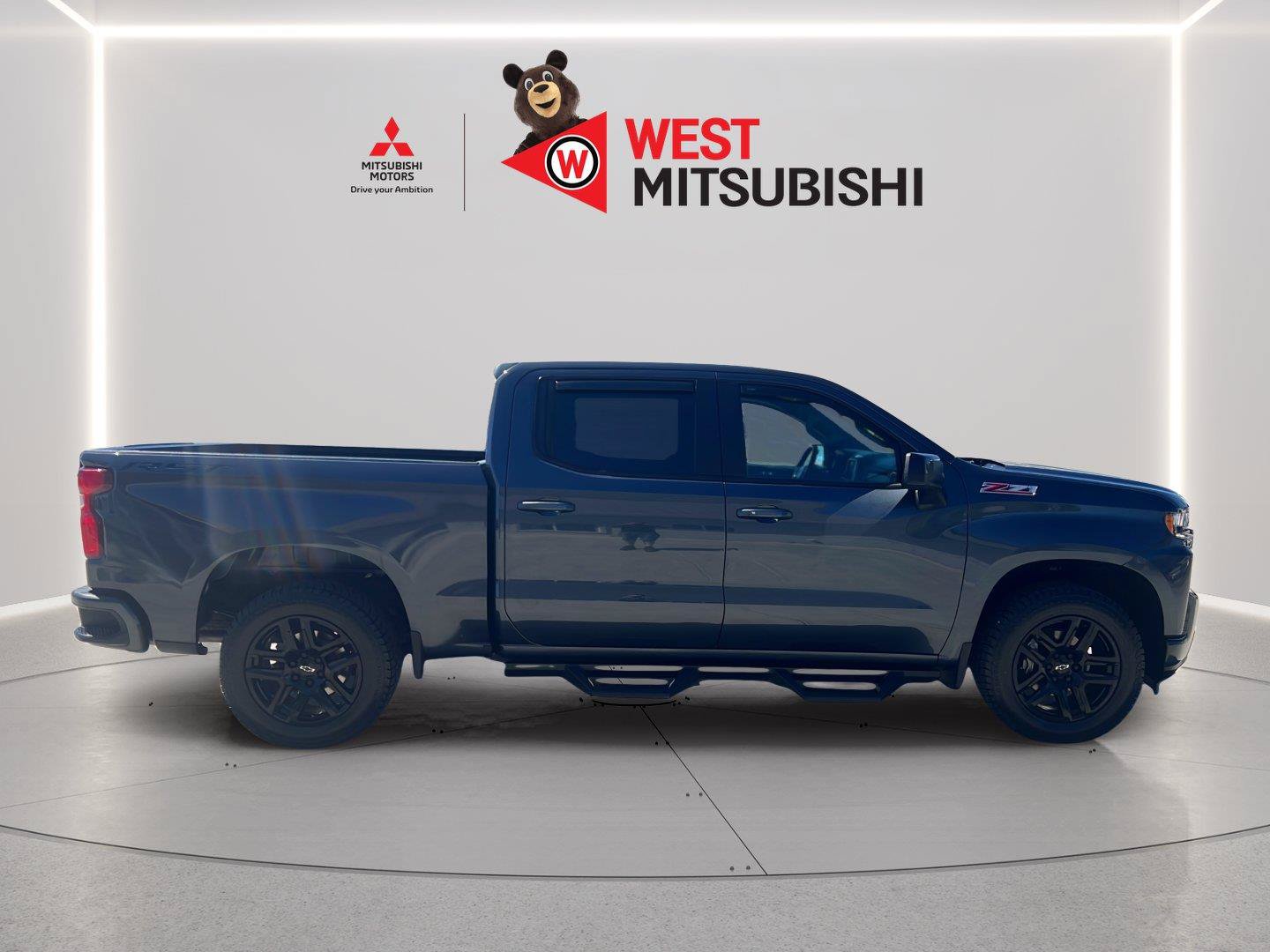 Used 2021 Chevrolet Silverado 1500 RST w/ Z71 Off-Road Package AWD/4WD image 5