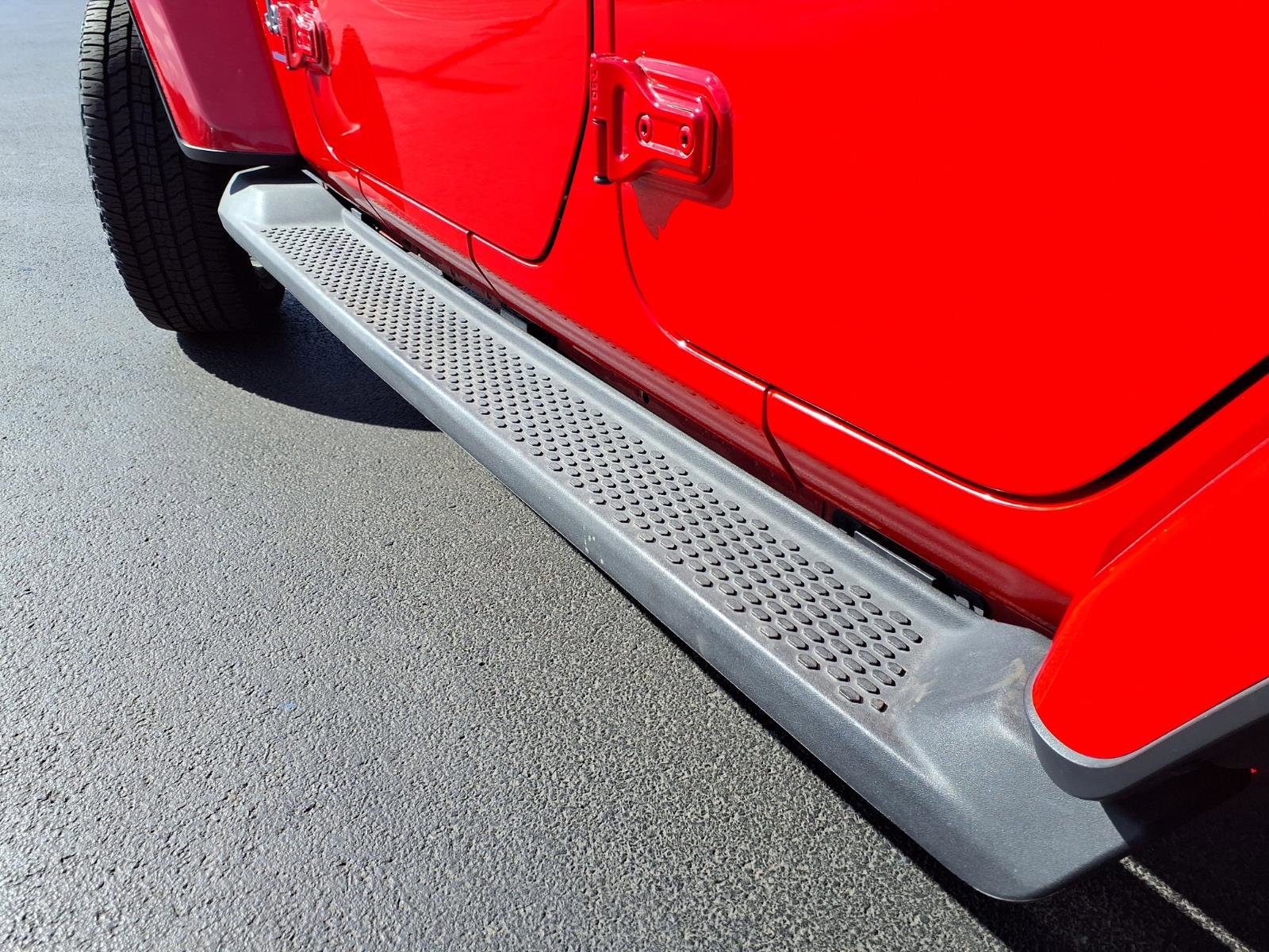 Used 2023 Jeep Wrangler Unlimited Sahara image 37