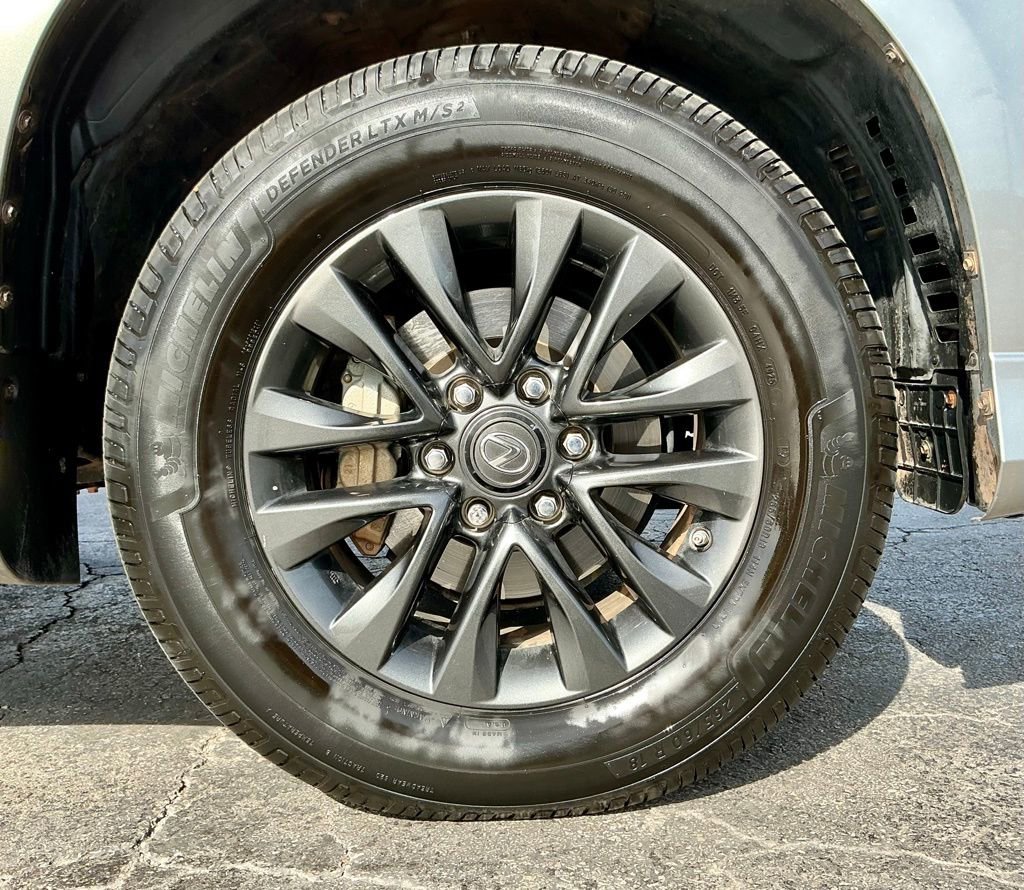 Used 2020 Lexus GX 460 Premium w/ Premium Package AWD/4WD image 22
