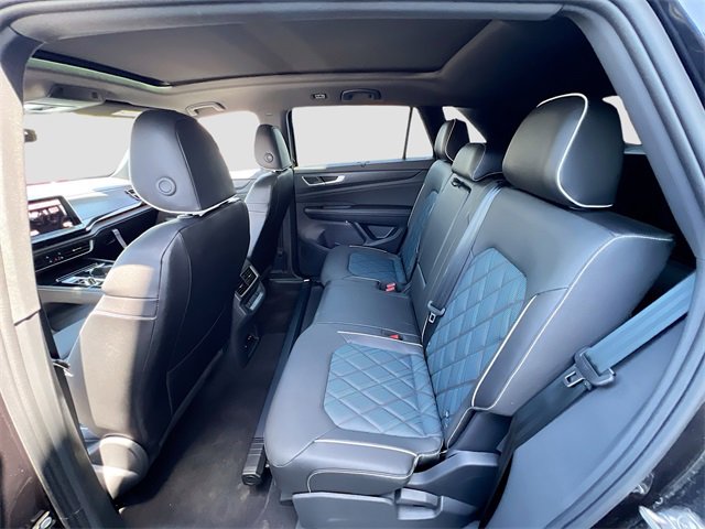 New 2024 Volkswagen Atlas Cross Sport SEL Premium R-Line image 25