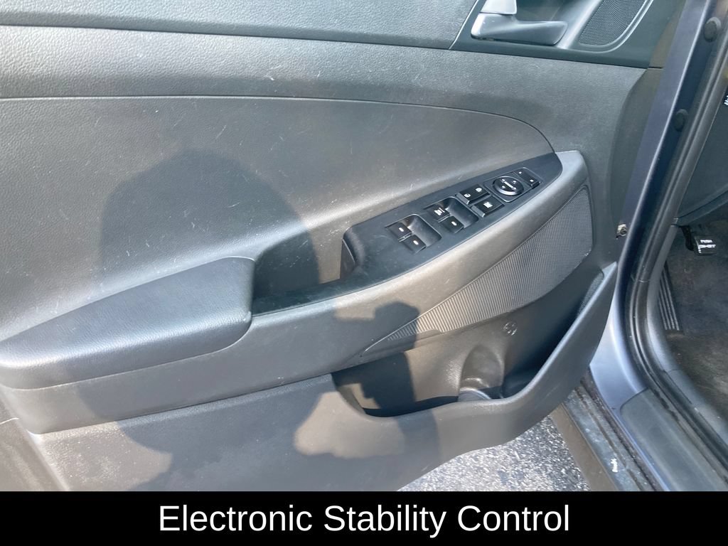 Used 2016 Hyundai Tucson SE w/ Option Group 02 AWD/4WD image 13