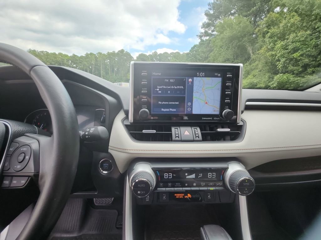 Used 2021 Toyota RAV4 Limited image 18