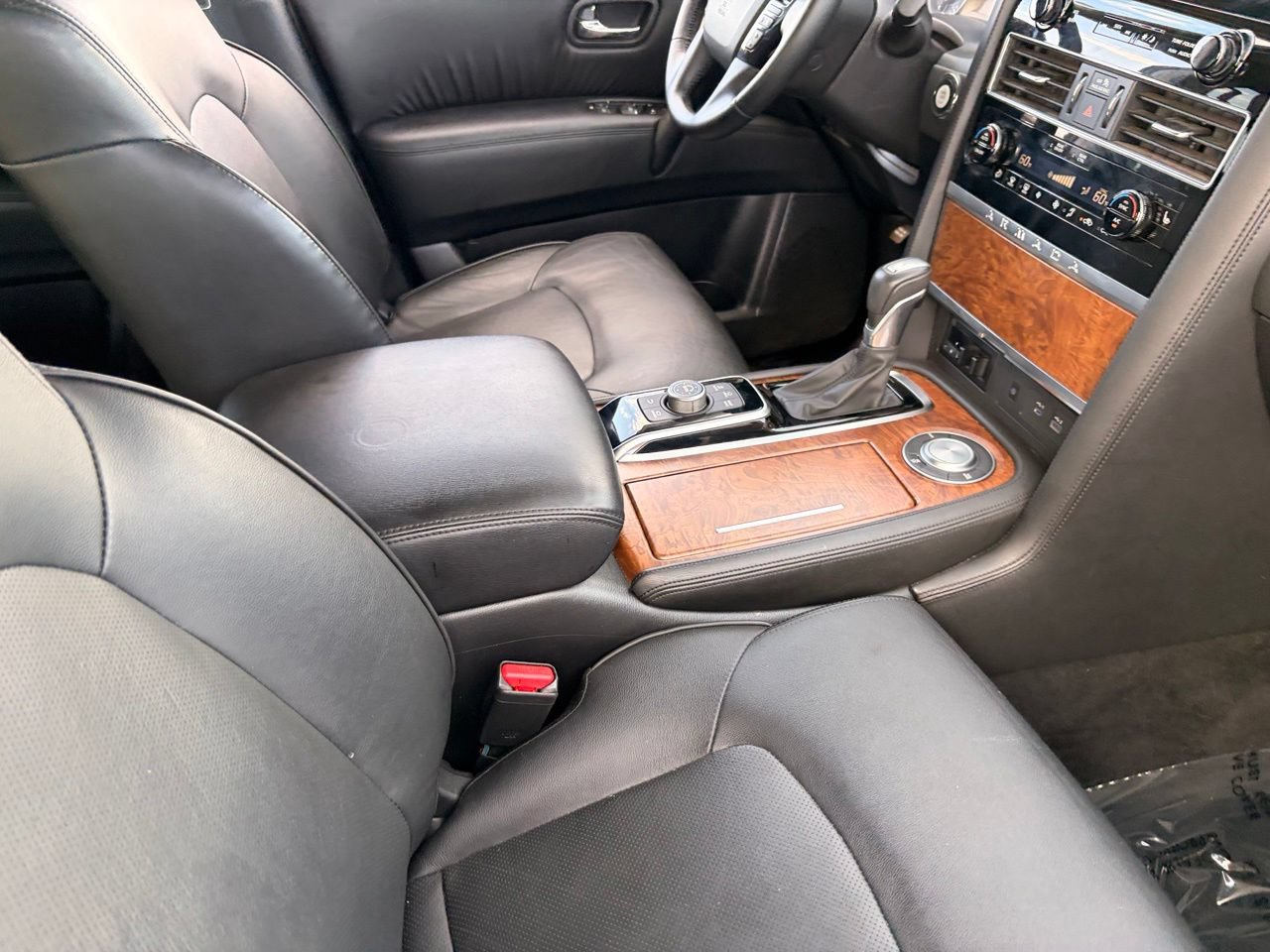Used 2024 Nissan Armada SL w/ Captain's Chairs Package RWD image 12