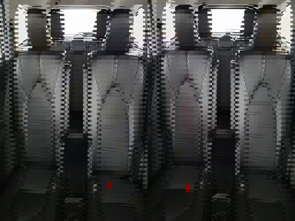 Used 2021 Toyota Highlander XLE image 13