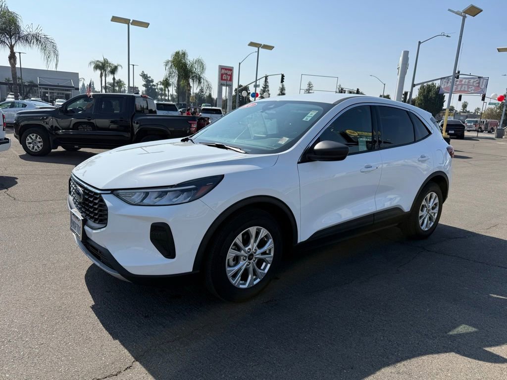 Used 2024 Ford Escape Active image 3