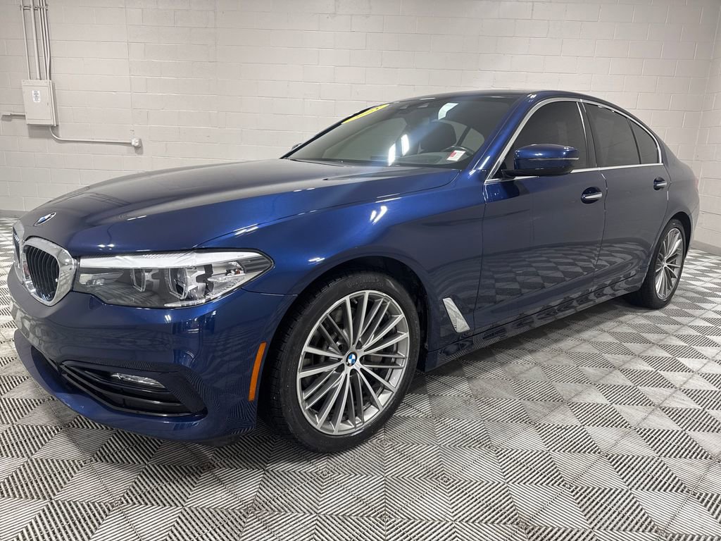 Used 2018 BMW 540i xDrive image 3