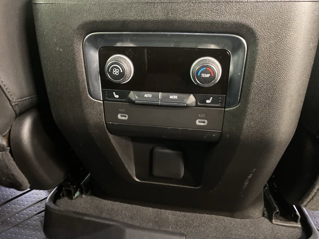 Used 2024 Chevrolet Suburban RST w/ Luxury Package AWD/4WD image 28