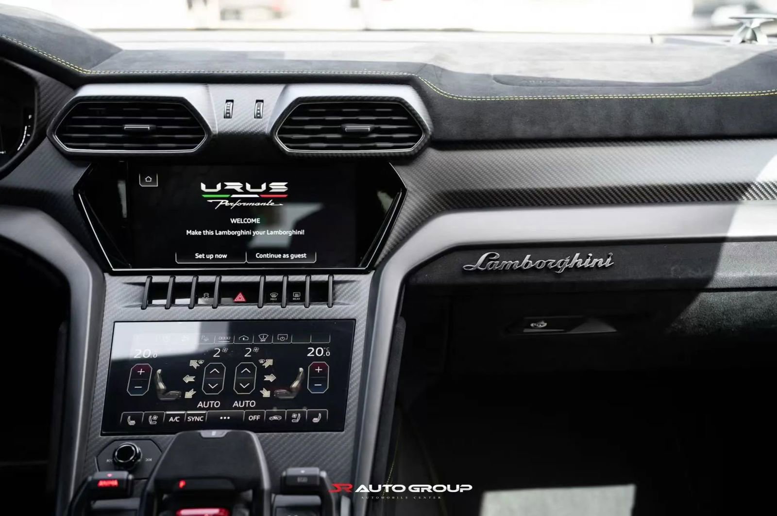 Used 2023 Lamborghini Urus Performante AWD/4WD image 36