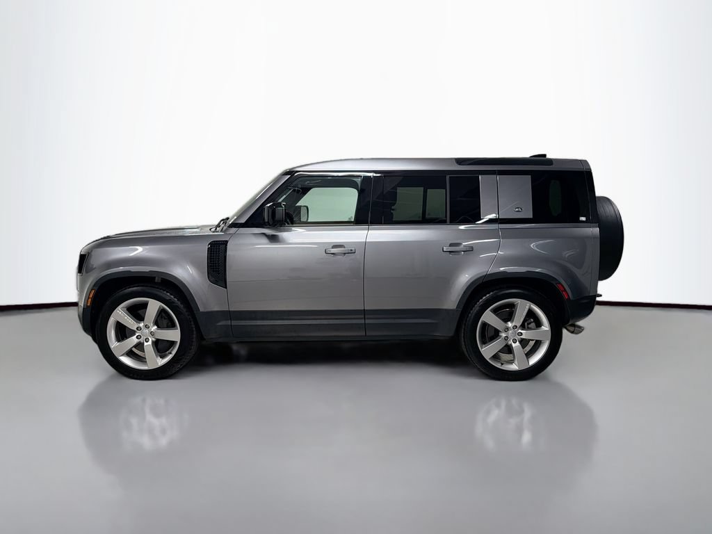 Used 2024 Land Rover Defender 110 SE AWD/4WD image 2