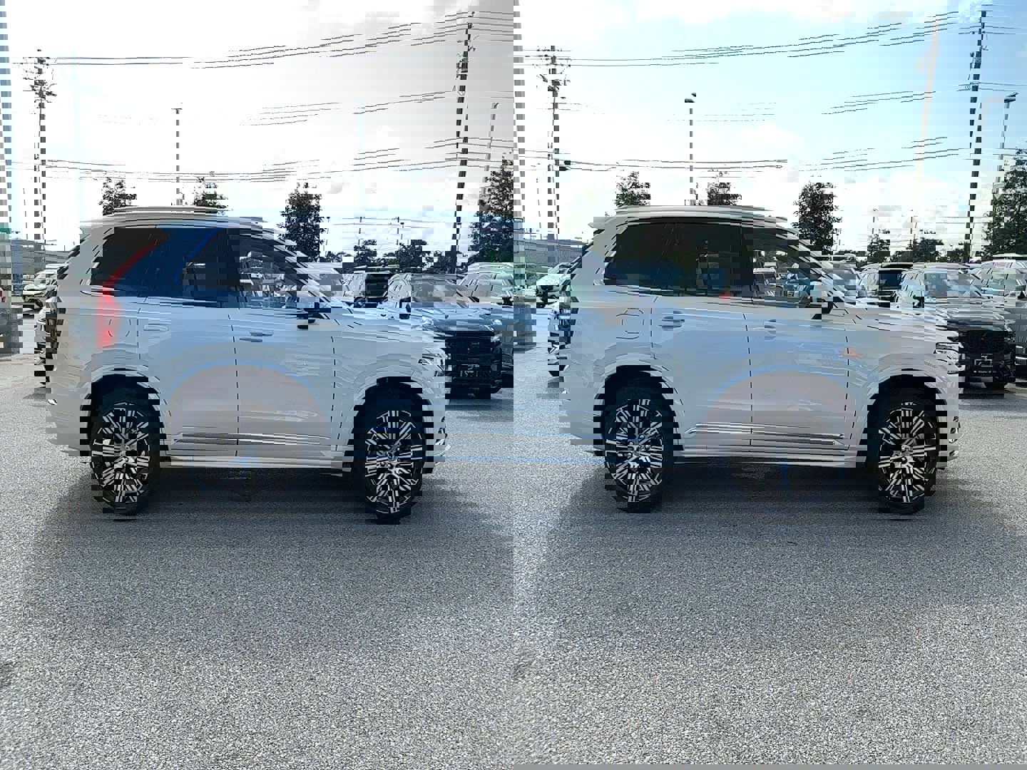 New 2025 Volvo XC90 T8 Core w/ Protection Package Premier image 7