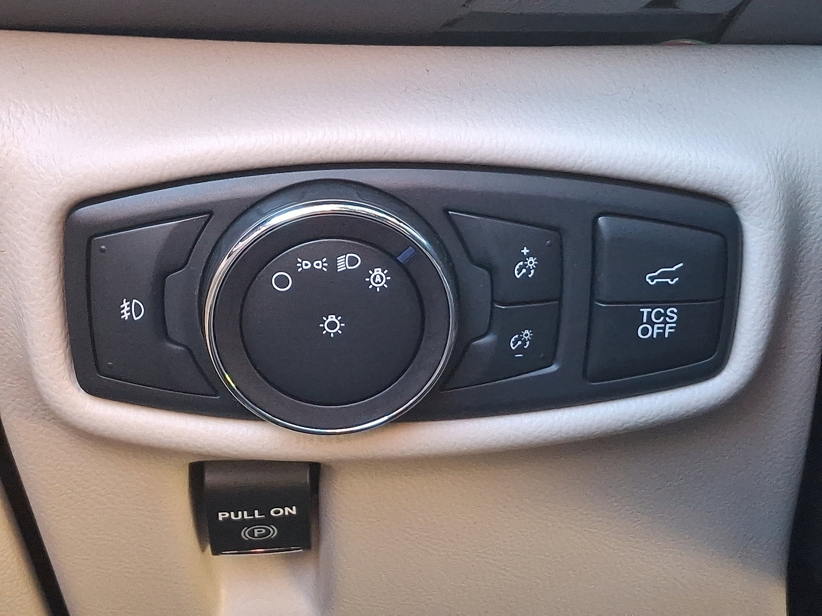 Used 2019 Lincoln Nautilus Select image 24