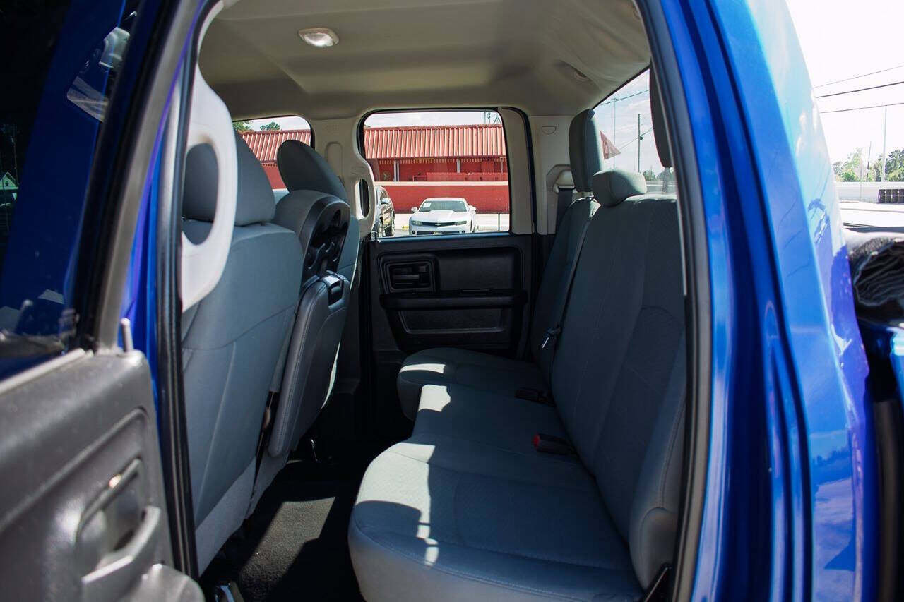 Used 2015 RAM 1500 ST w/ SXT Appearance Group AWD/4WD image 29