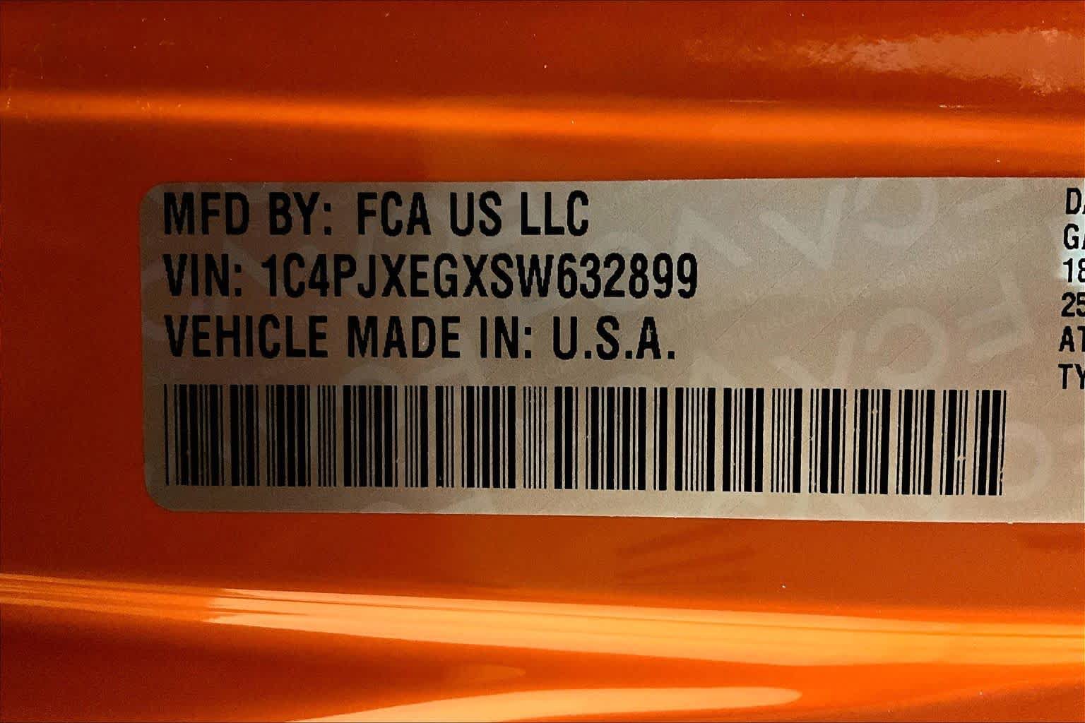 Used 2025 Jeep Wrangler Unlimited Sahara AWD/4WD image 32