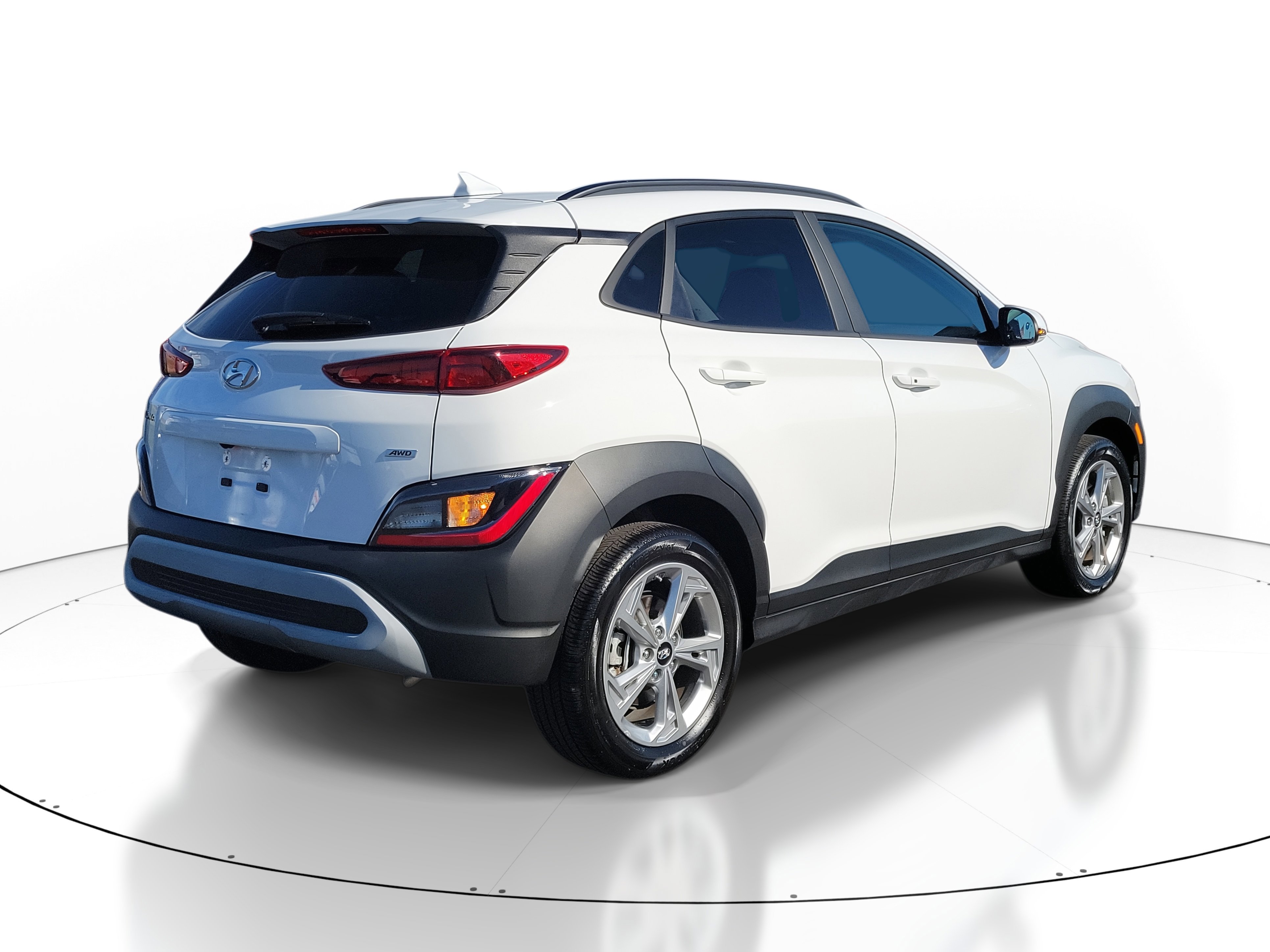 Used 2023 Hyundai Kona SEL w/ Cargo Package image 4