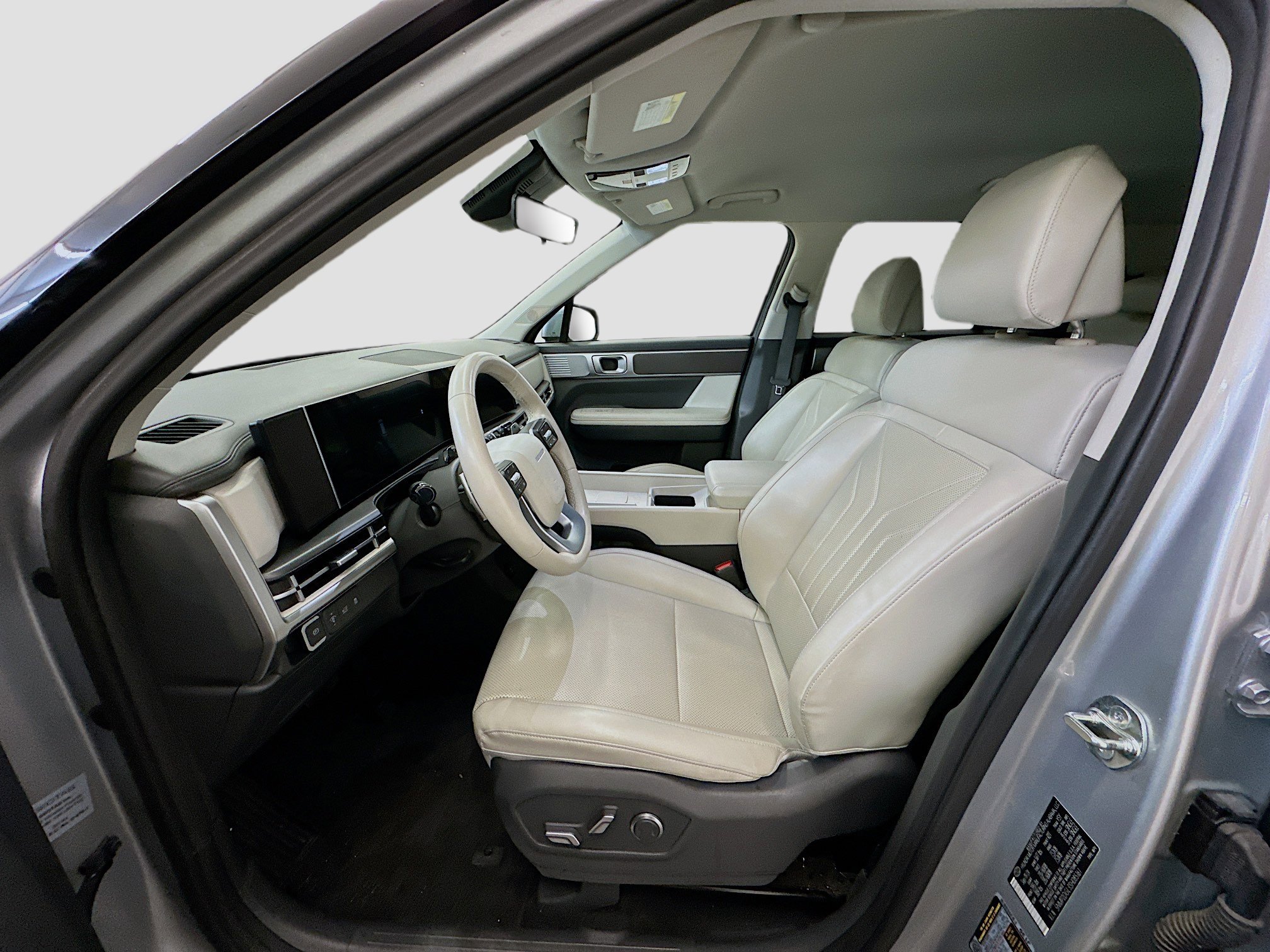 Used 2025 Hyundai Santa Fe SEL image 13