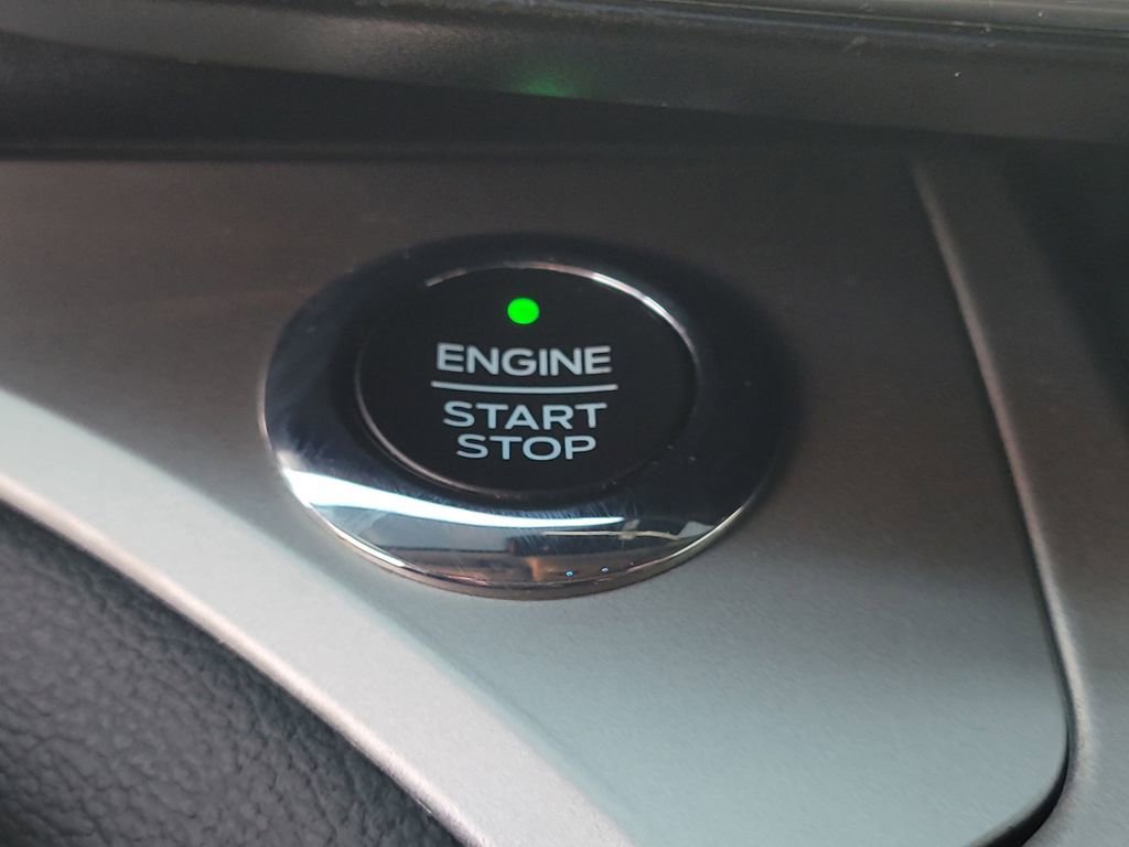 Used 2021 Ford Explorer XLT w/ Equipment Group 202A image 26