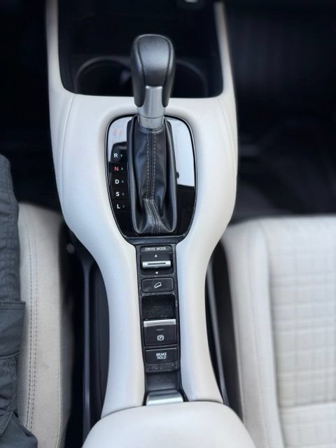 Used 2024 Honda HR-V LX image 14