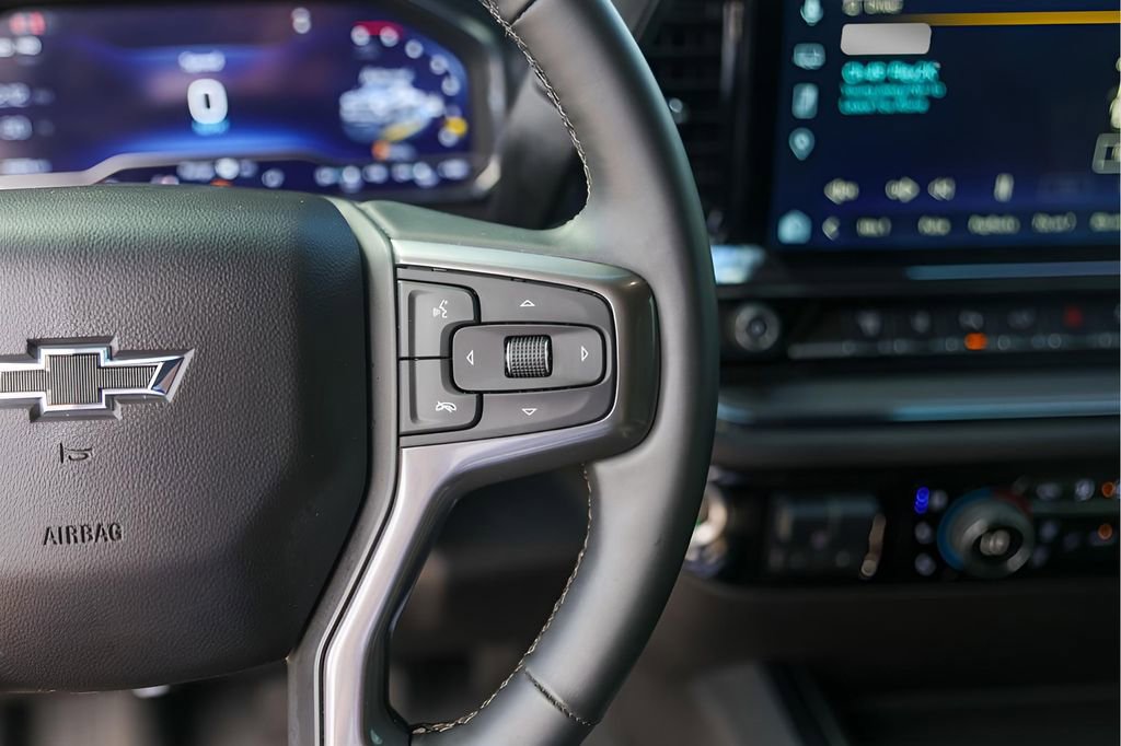 Certified 2025 Chevrolet Silverado 2500 ZR2 w/ Technology Package image 16