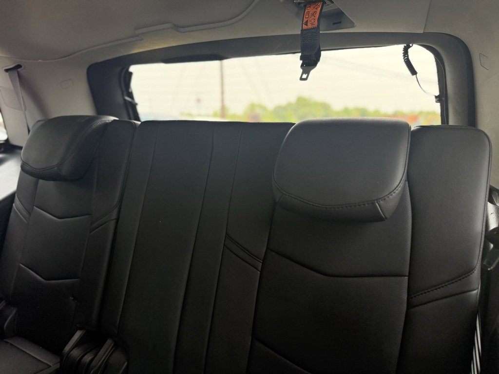 Used 2016 Cadillac Escalade Luxury image 14