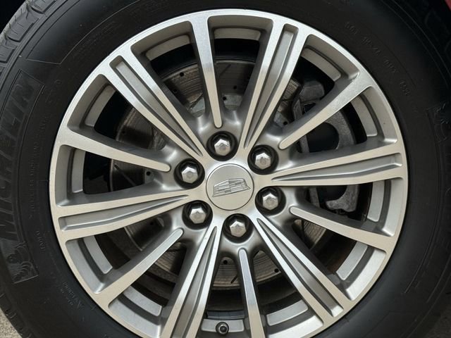 Used 2017 Cadillac XT5 Luxury w/ Driver Awareness Package image 12