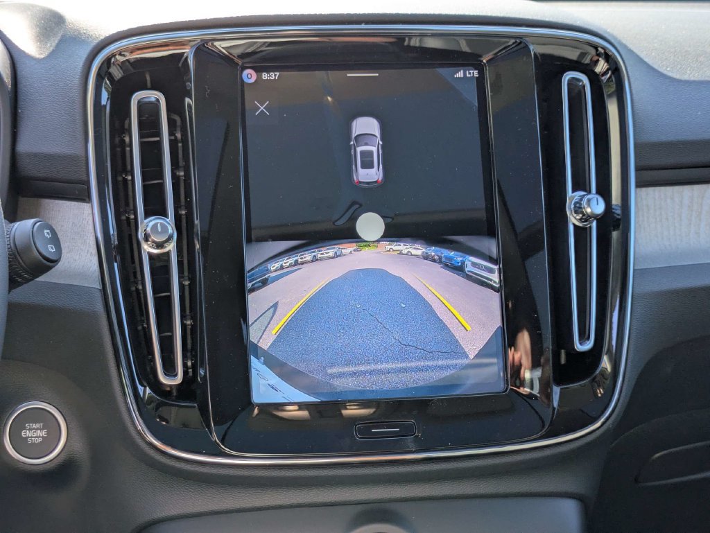 New 2026 Volvo XC40 B5 Core AWD/4WD image 23