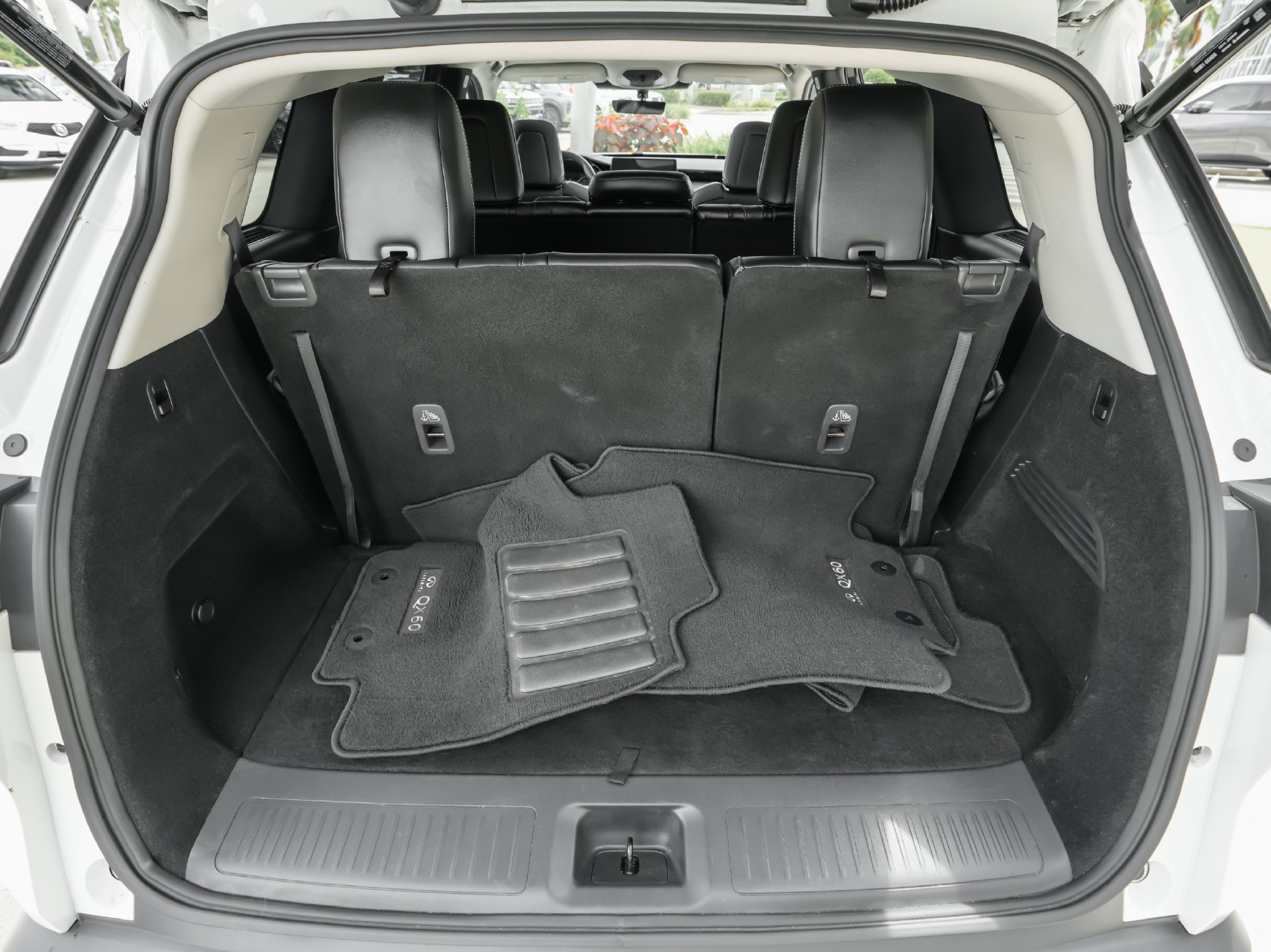 Used 2024 INFINITI QX60 Pure FWD image 23