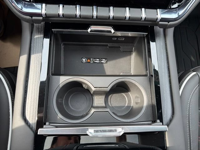 Used 2026 GMC Yukon AT4 Ultimate w/ LPO, Floor Liner Package AWD/4WD image 28